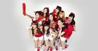 穿着红色足球宝贝服饰的韩国少女时代组合写真集