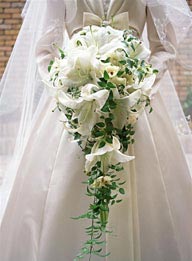婚礼物语-漂亮的白色百合新娘捧花