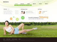 绿色系网页-绿色健身生活网站整站草地上做瑜伽的女性