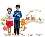 儿童创意图片 拿着棒棒糖的男孩和女孩
